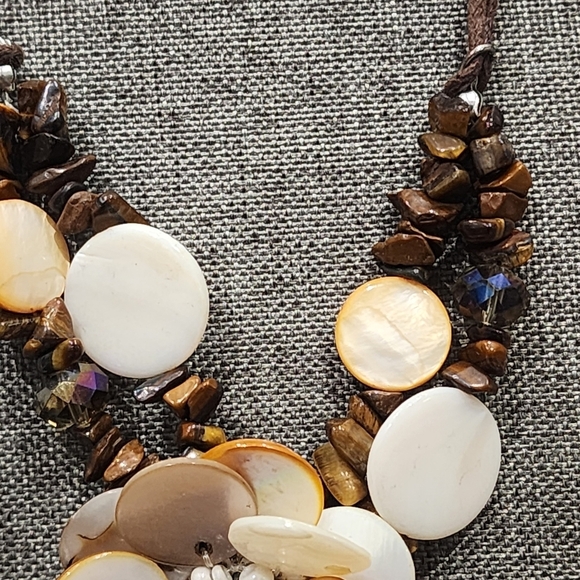 Shell stone flower necklace on brown cord crystal and tiger eye beads - Picture 3 of 9
